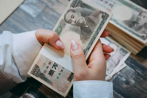 お金